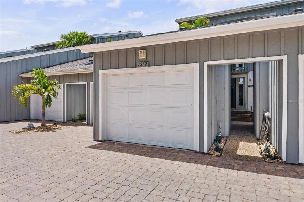 1269 DOCKSIDE PLACE #115 2