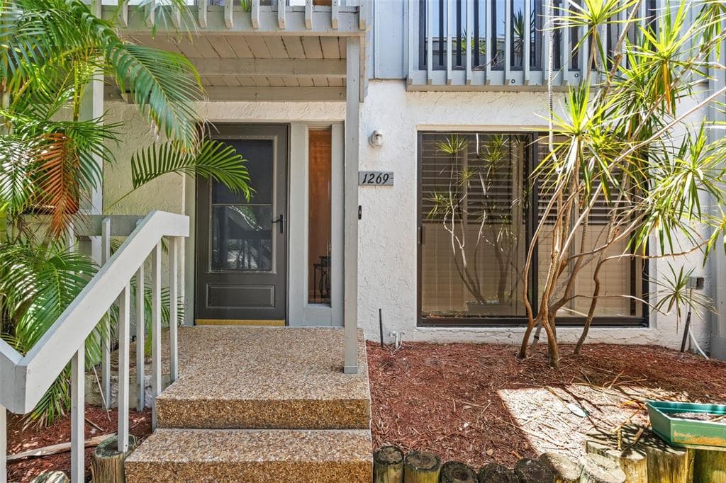 1269 DOCKSIDE PLACE #115 1