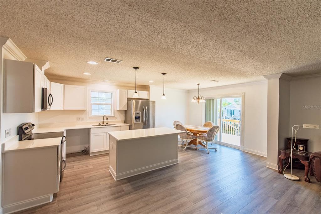 53 ROTTERDAM DRIVE 4