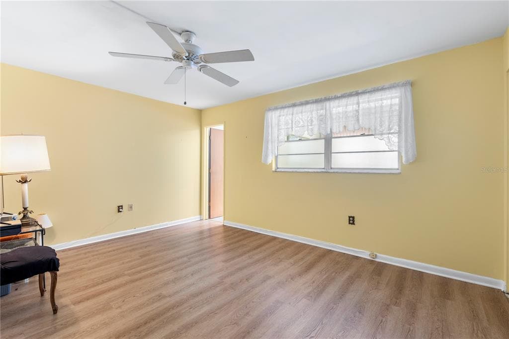 6000 20TH STREET N 123 photo 14