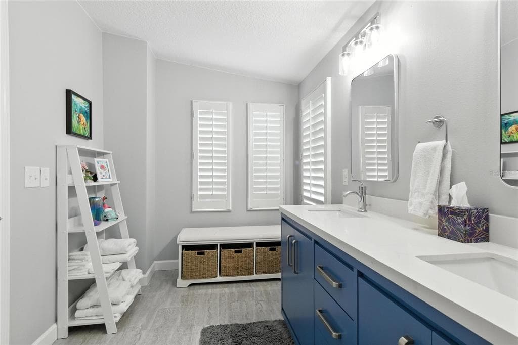 38 PLUMOSA DRIVE photo 24