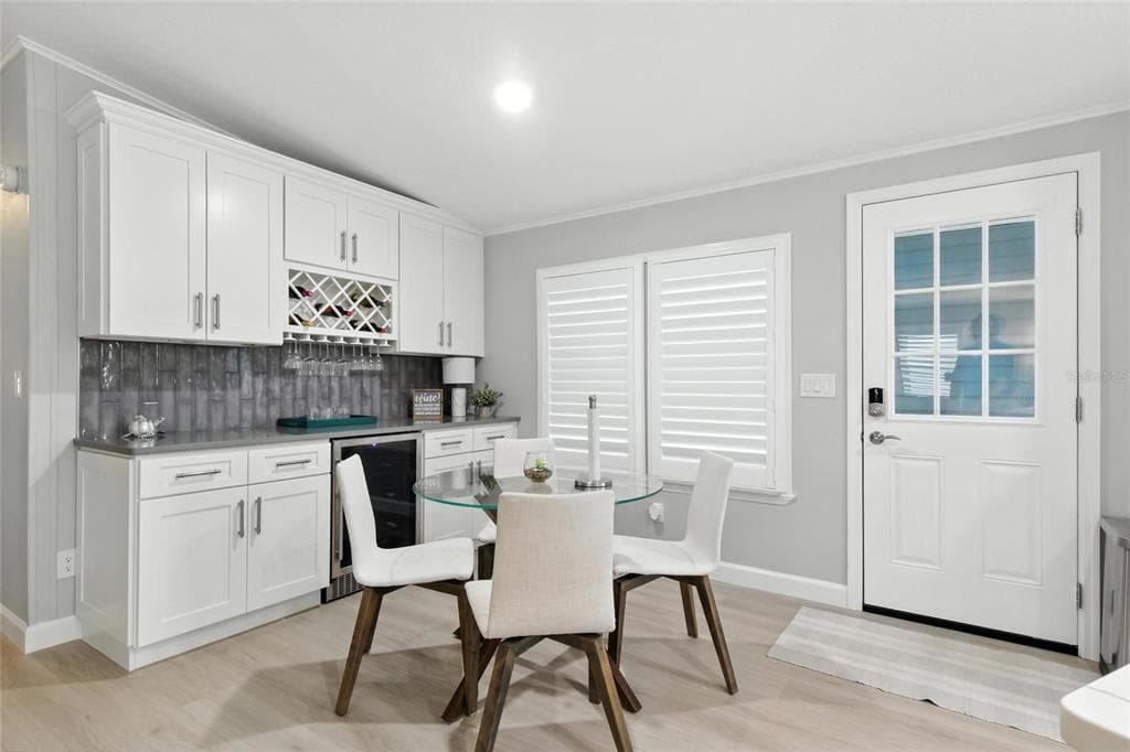 38 PLUMOSA DRIVE photo 10
