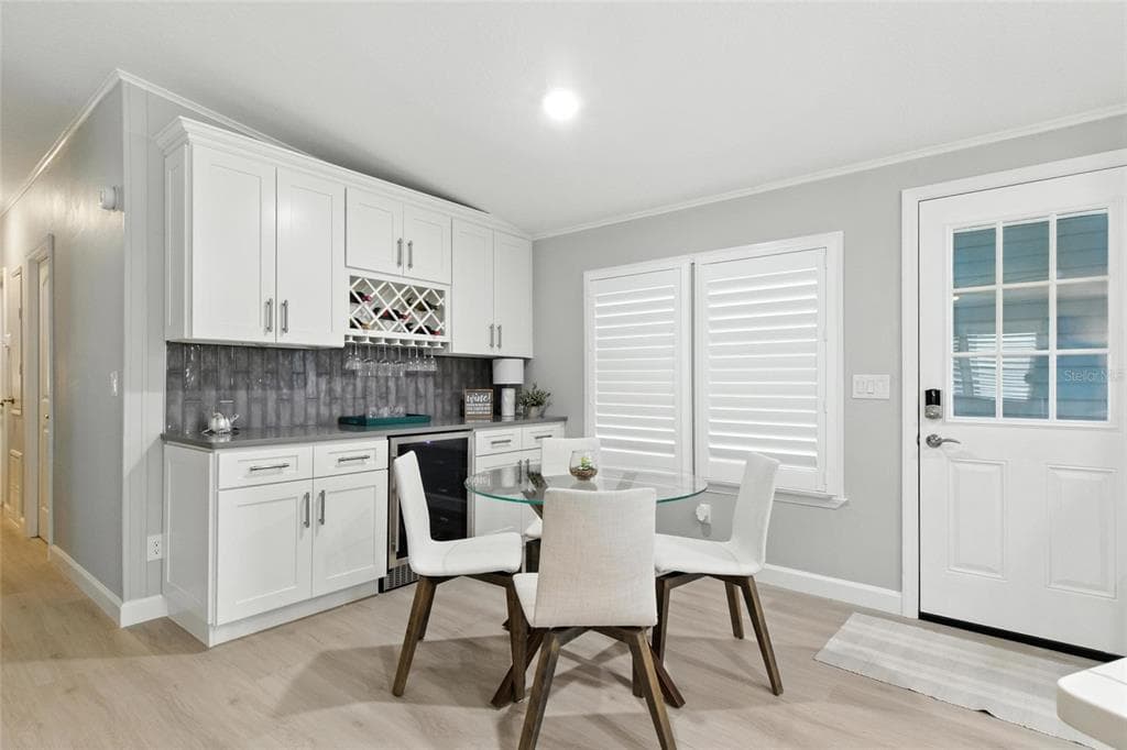38 PLUMOSA DRIVE photo 8