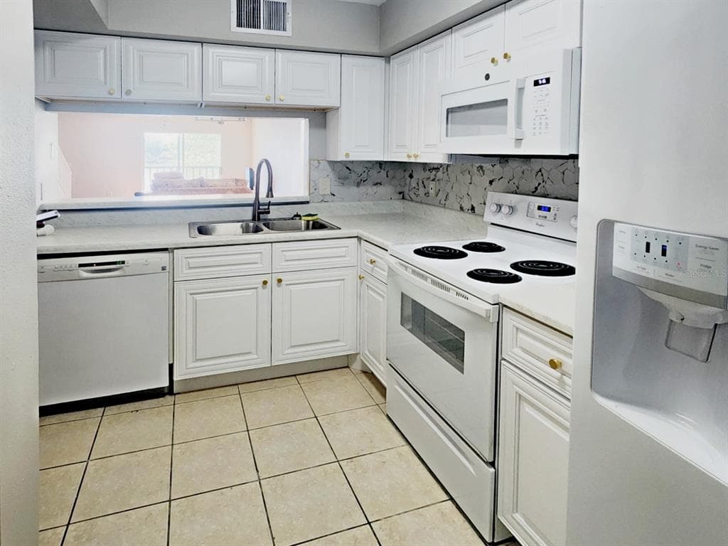 7148 E BANK DRIVE photo 6