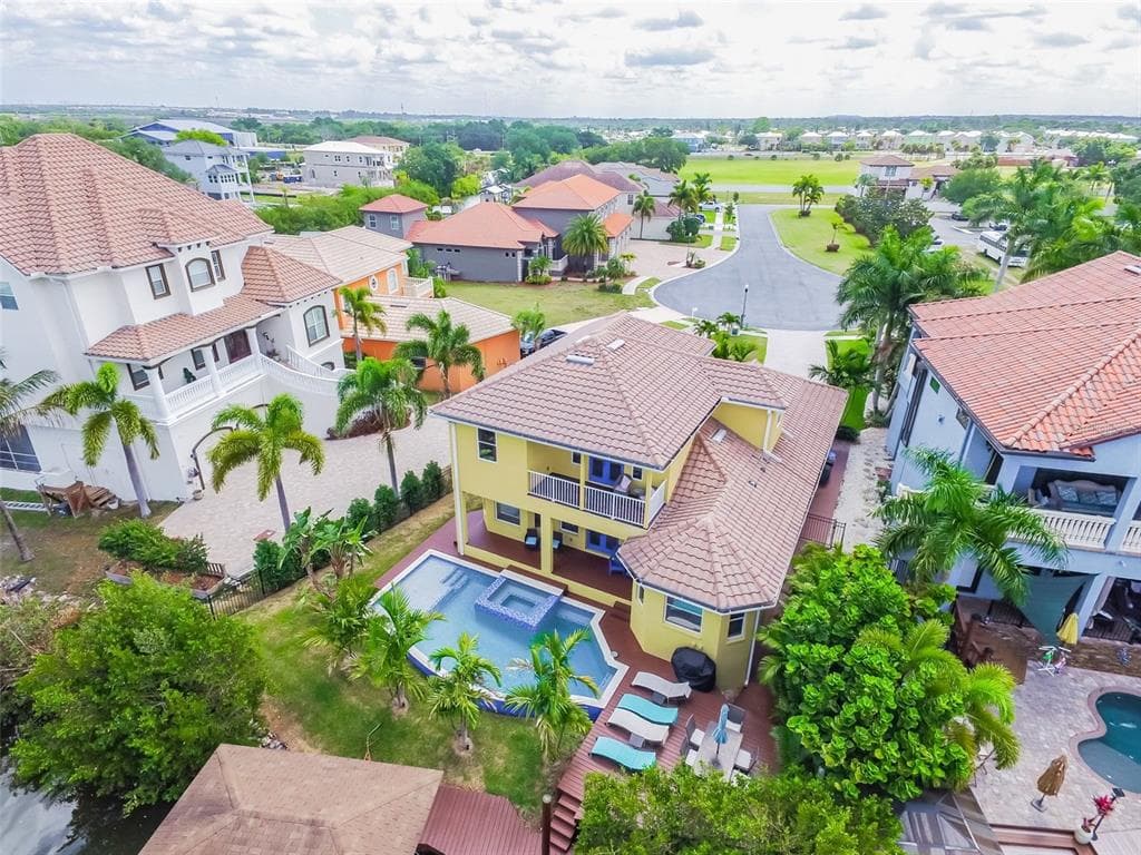 539 TREVISO DRIVE 3