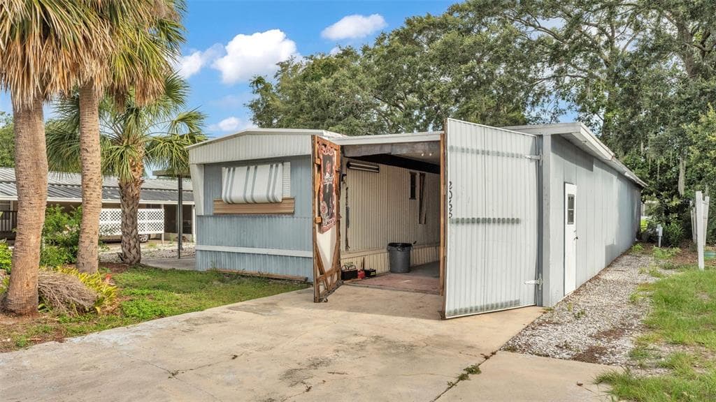 2068 THELMA DRIVE photo 16