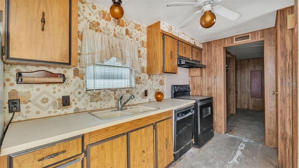 2068 THELMA DRIVE photo 18