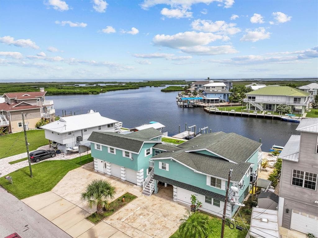 3337 MANGROVE DRIVE 4