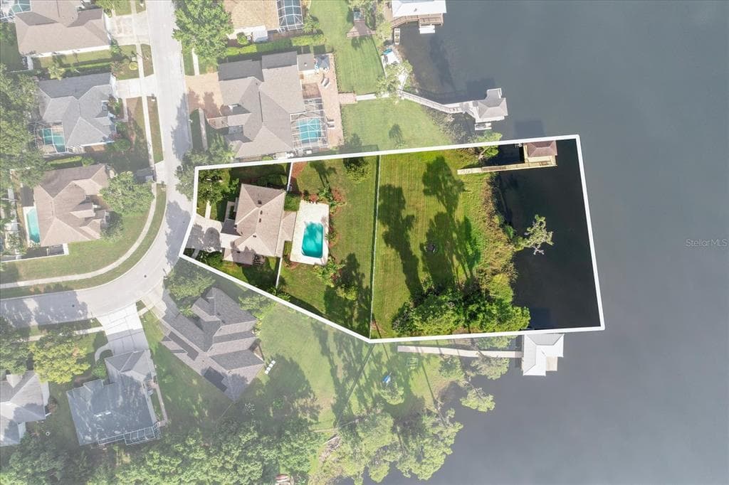 1300 WYNDHAM LAKES DRIVE 4