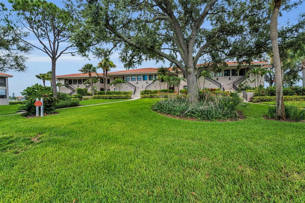 1813 MARINER DRIVE #146 5