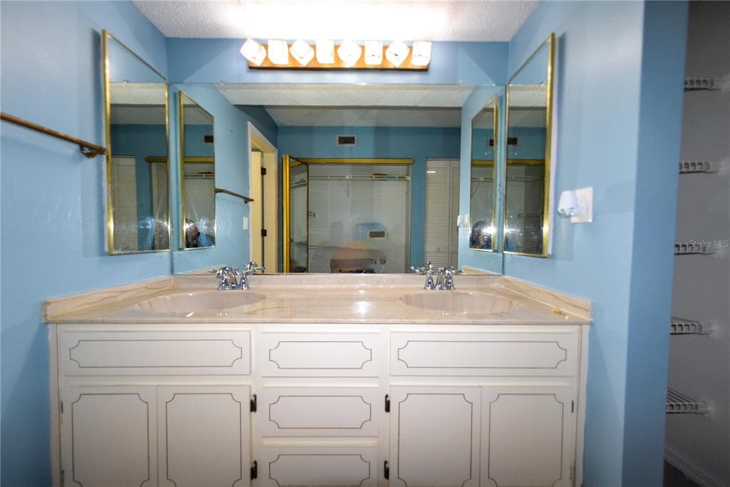 3708 SE 12TH AVENUE 104 photo 8