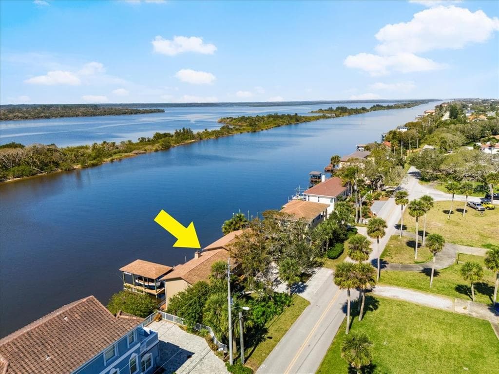 2306 JOHN ANDERSON DRIVE 4