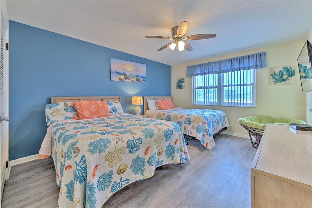 17450 GULF BOULEVARD 103 photo 21