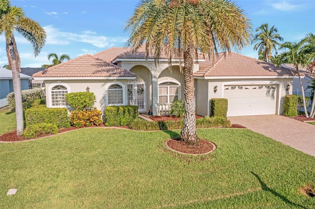 5212 SW 8TH COURT 1