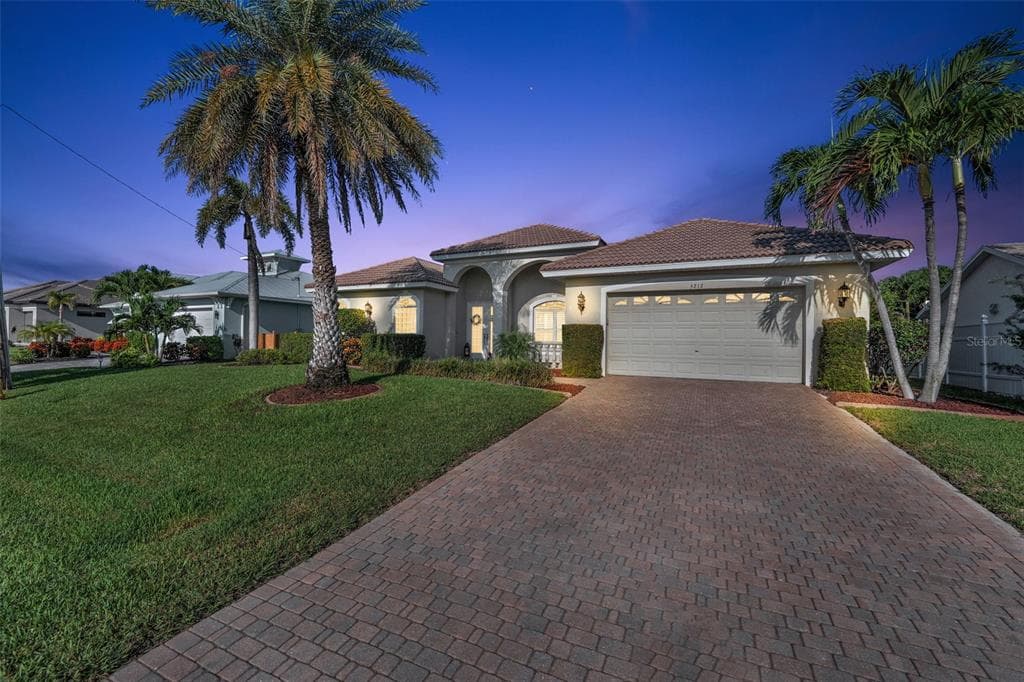 5212 SW 8TH COURT 4
