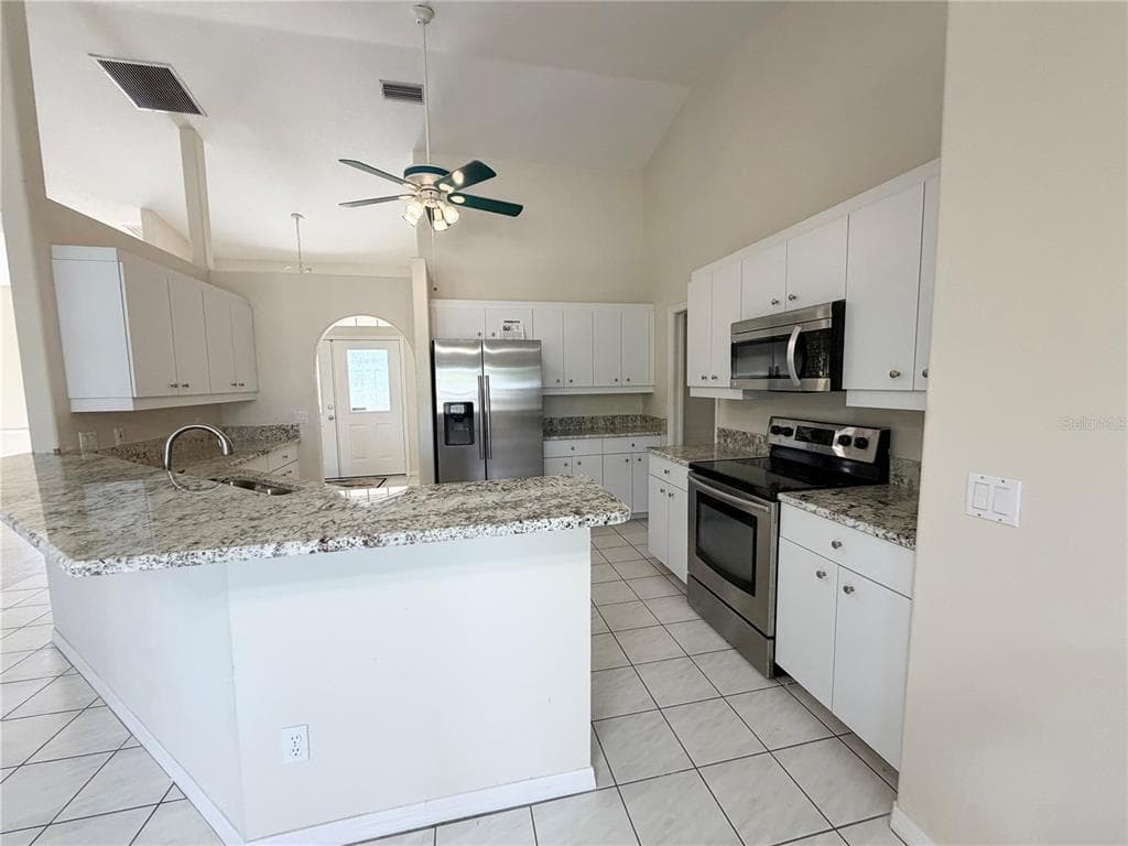 15140 LYNEBURG AVENUE photo 11