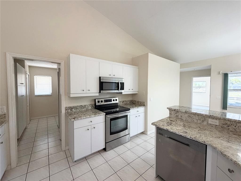 15140 LYNEBURG AVENUE photo 19