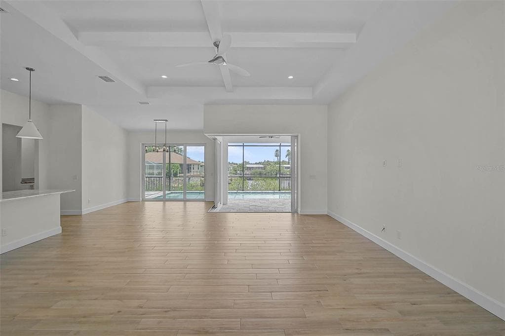 6655 PAN AMERICAN BOULEVARD photo 11