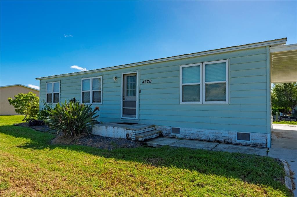 4220 DELTONA DRIVE photo 4