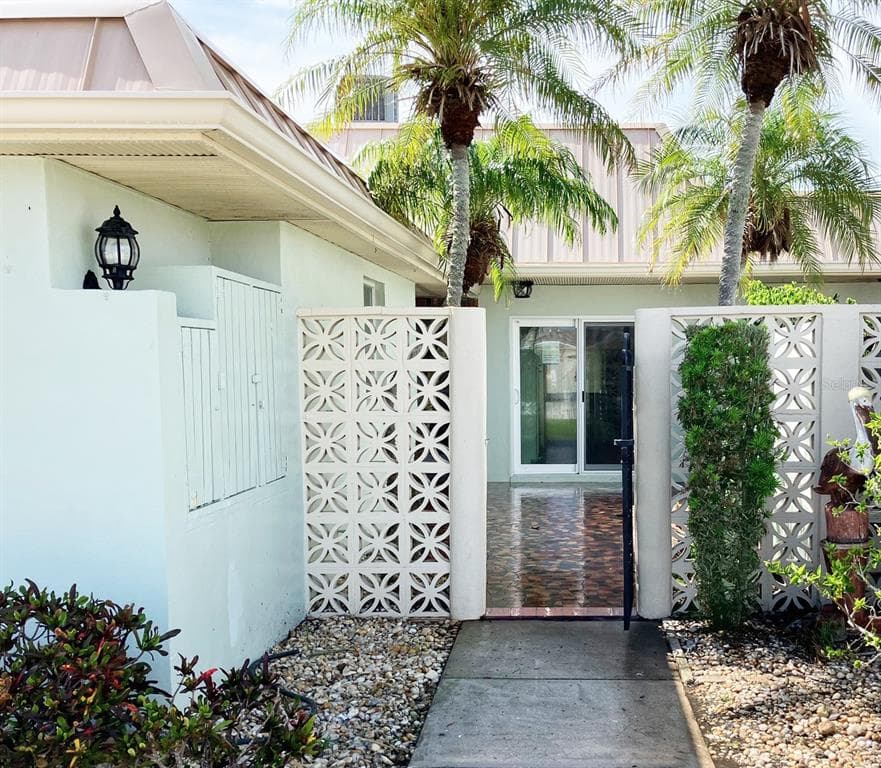 628 BOCA CIEGA POINT BOULEVARD S 2