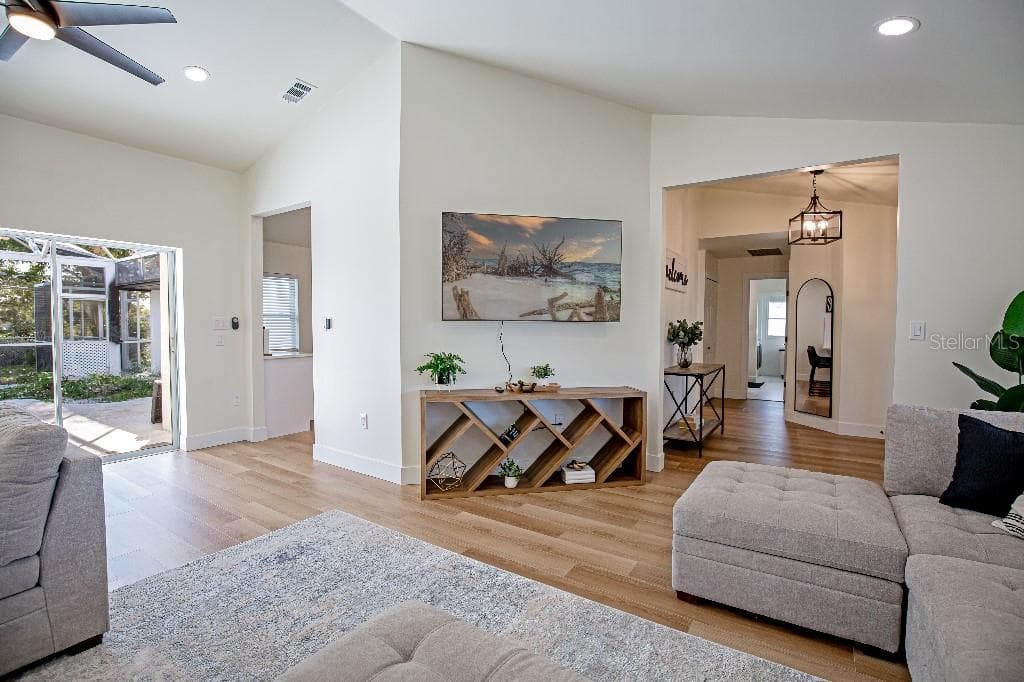 2089 SANDIA STREET photo 7