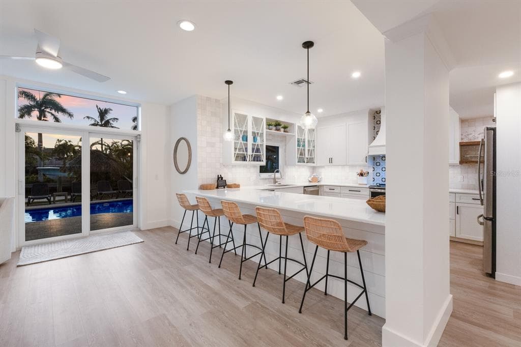 212 OAK AVENUE photo 10