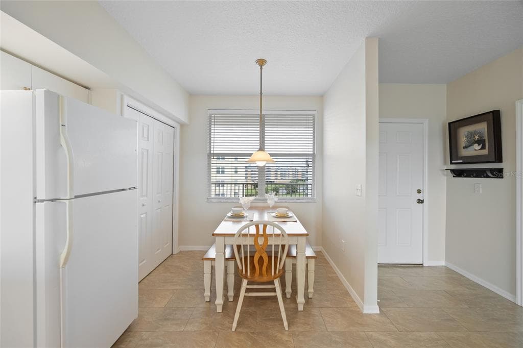 1200 COUNTRY CLUB DRIVE 5402 photo 6