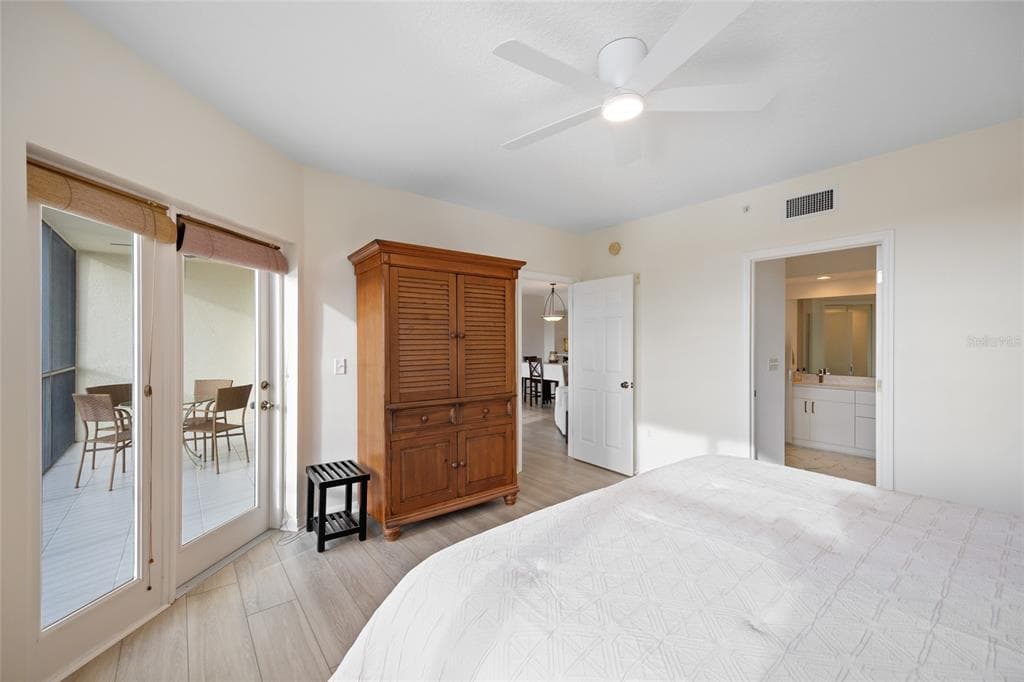 1200 COUNTRY CLUB DRIVE 5402 photo 16