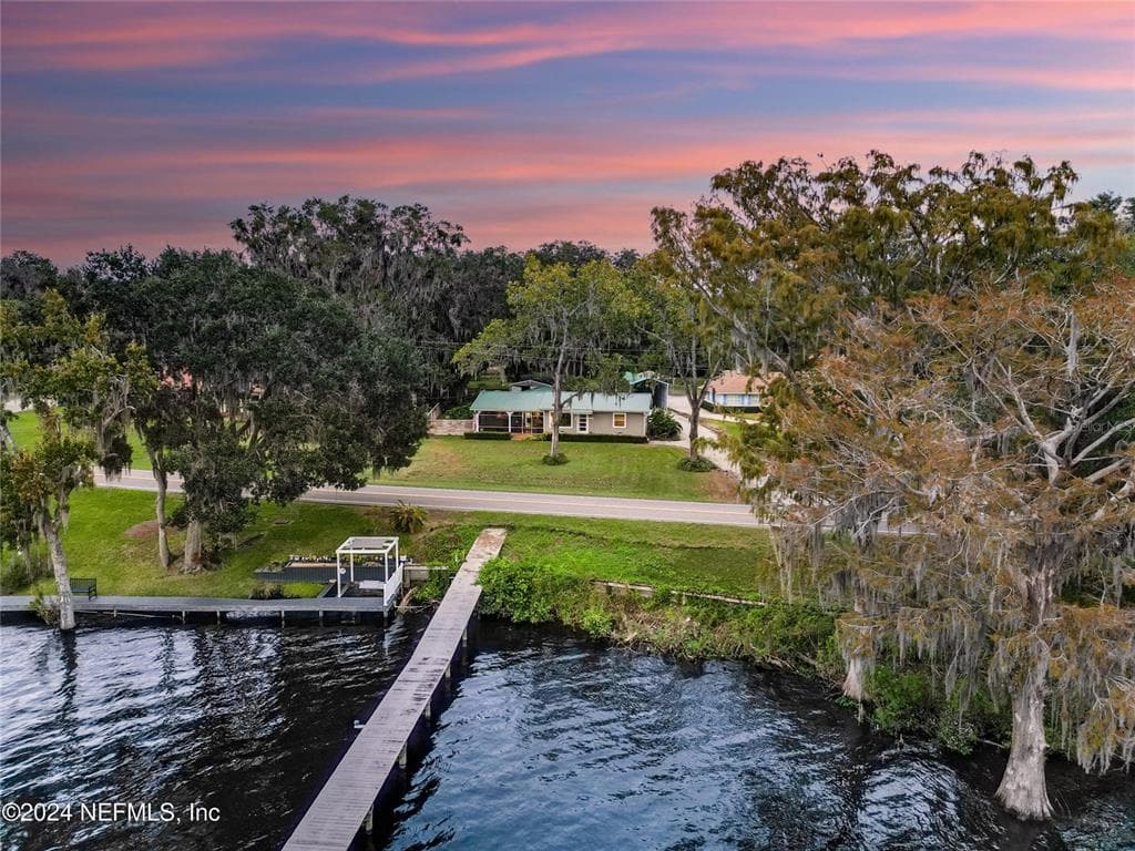 1711 COUNTY ROAD 13 S 2
