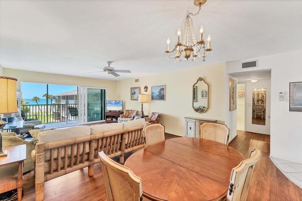 1200 TARPON CENTER DRIVE 306 photo 9