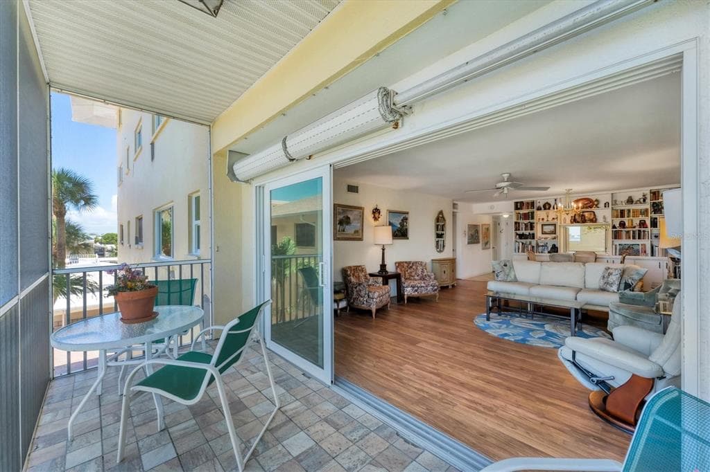 1200 TARPON CENTER DRIVE 306 photo 21