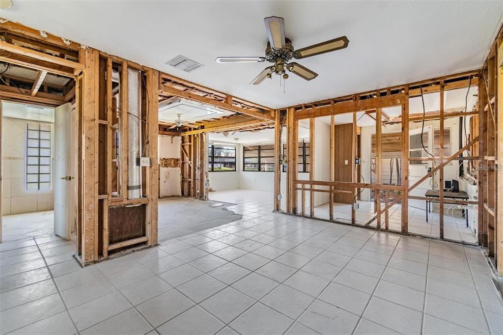2620 TRENT ROAD photo 3