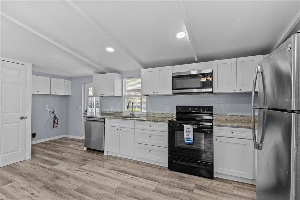 13147 CABIN COURT photo 10