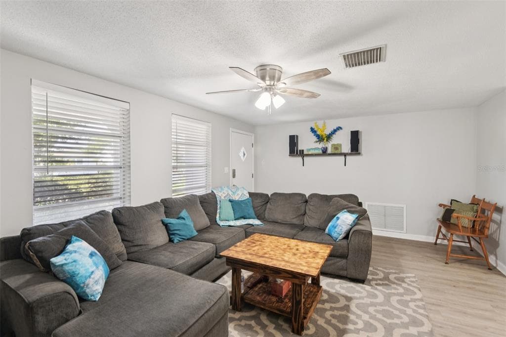 7102 CHERRY LAUREL DRIVE photo 4
