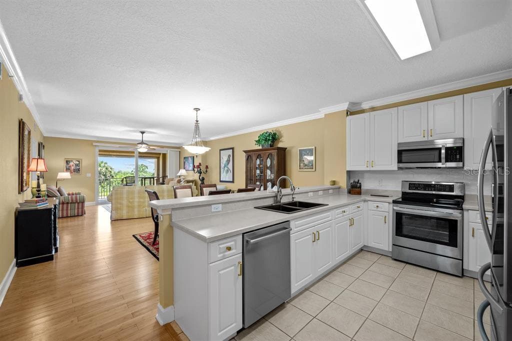 80 SURFVIEW DRIVE 118 photo 8