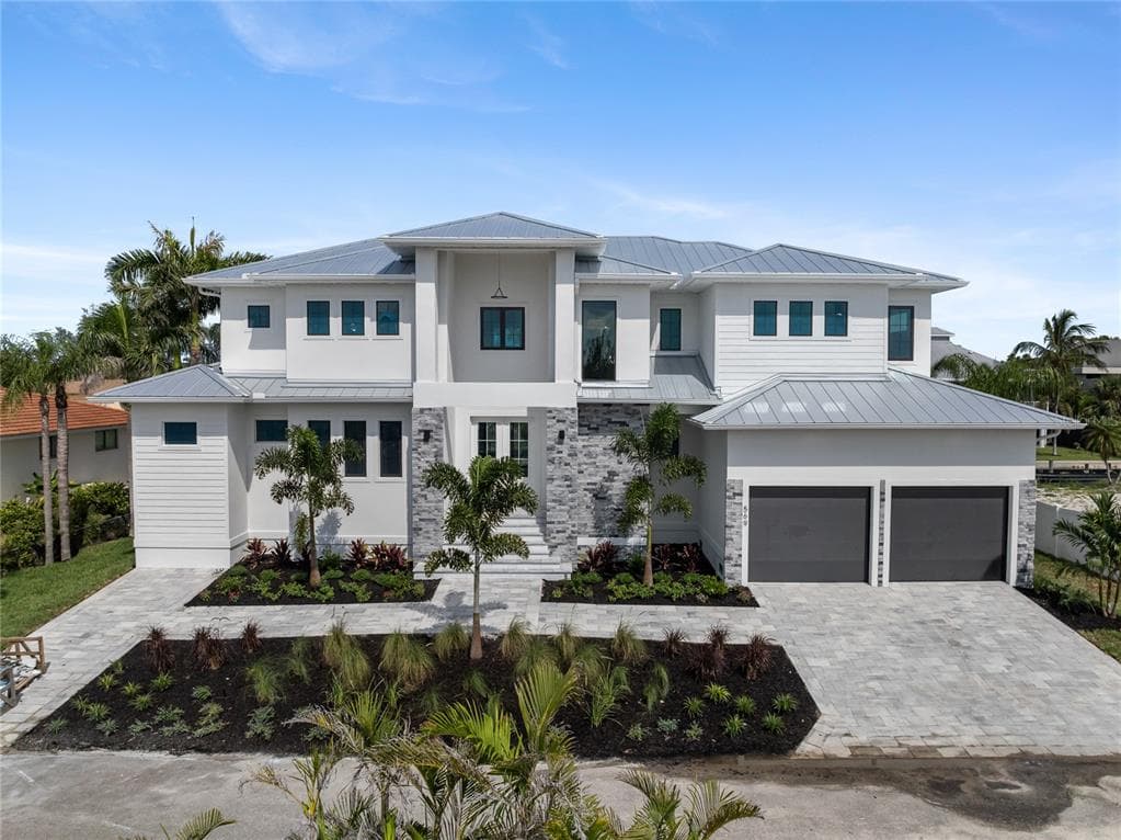 569 BAYVIEW DRIVE 1