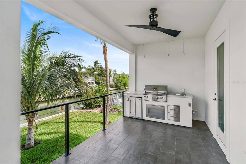 569 BAYVIEW DRIVE photo 8