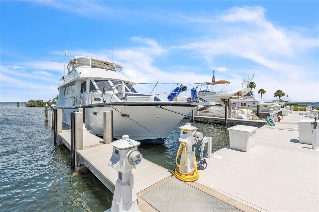 2600 HARBOURSIDE DRIVE #R9 2