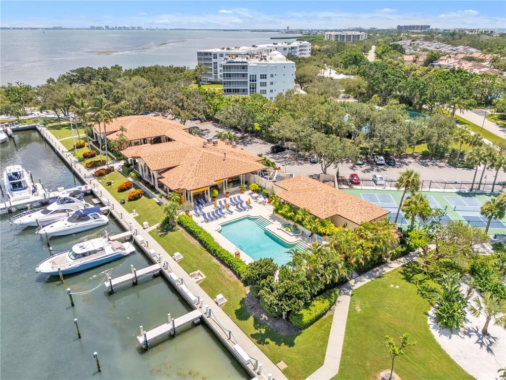 2600 HARBOURSIDE DRIVE R9 photo 17