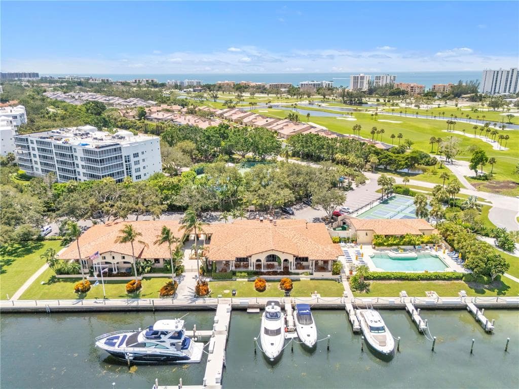 2600 HARBOURSIDE DRIVE R9 photo 18