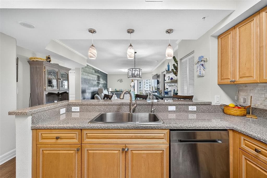 4516 SEAGULL DRIVE 519 photo 10