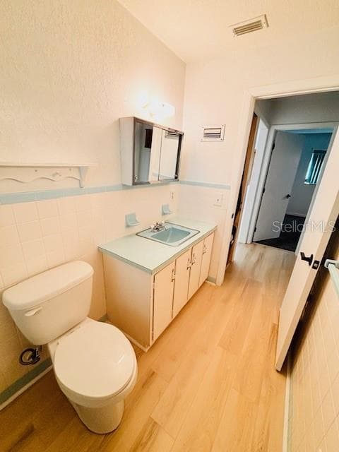 6125 BEACON POINT DRIVE photo 18