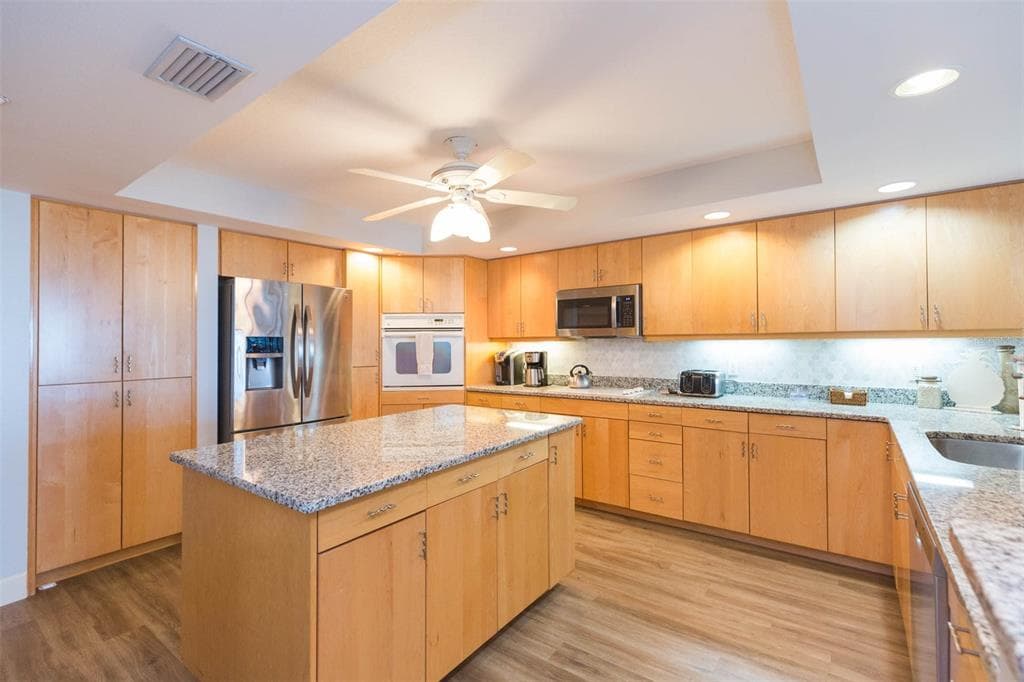 16326 GULF BOULEVARD 109 photo 8
