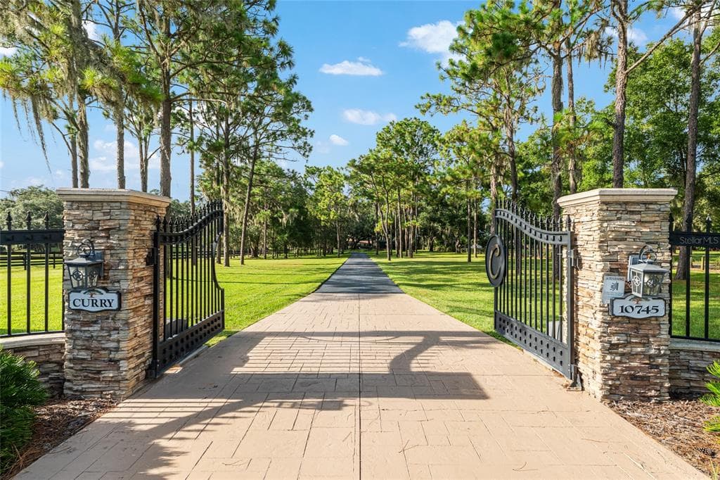 10745 SE SUNSET HARBOR ROAD photo 16