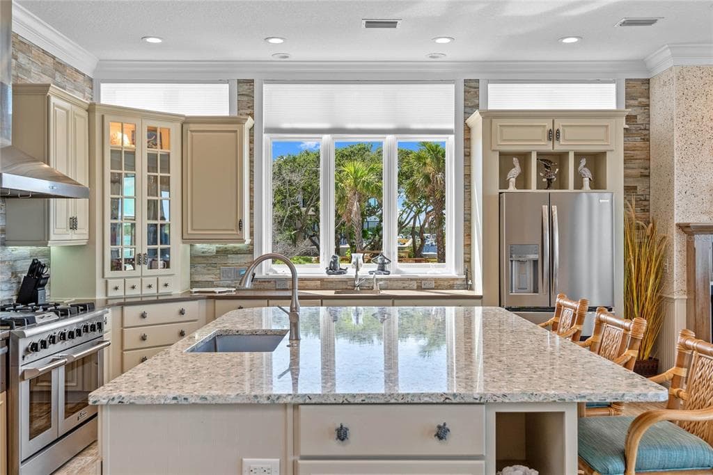 2012 SPYGLASS LANE photo 15