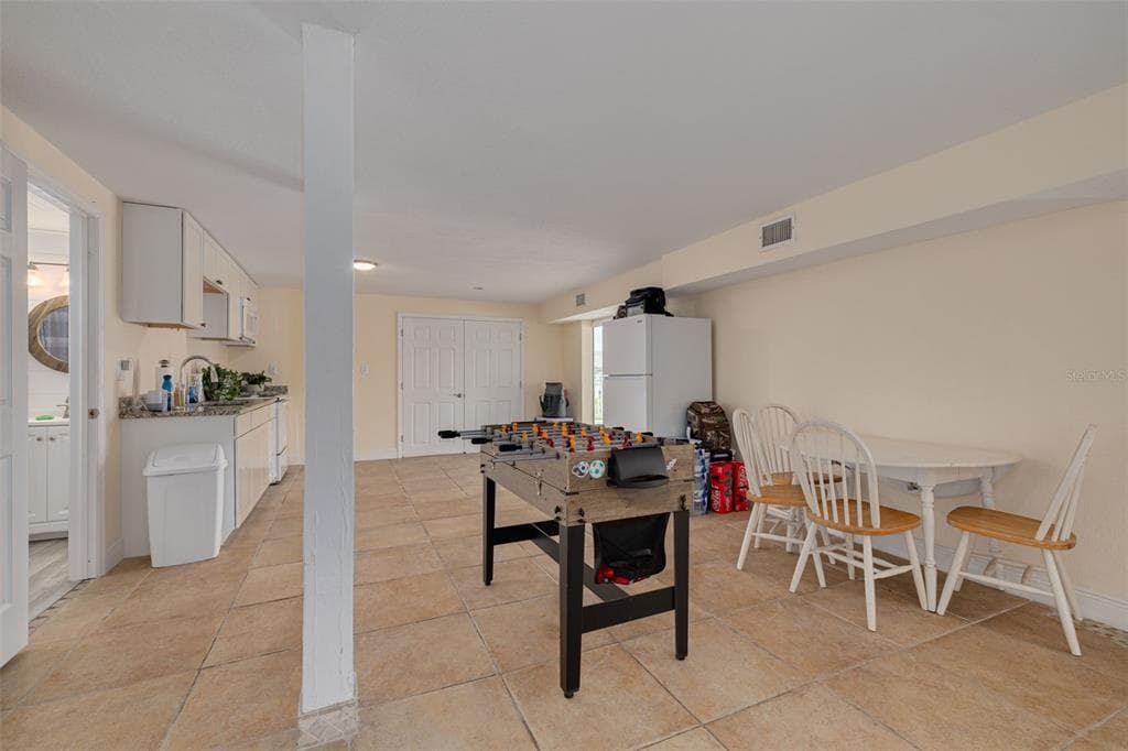 8100 BRIGHTON DRIVE photo 22