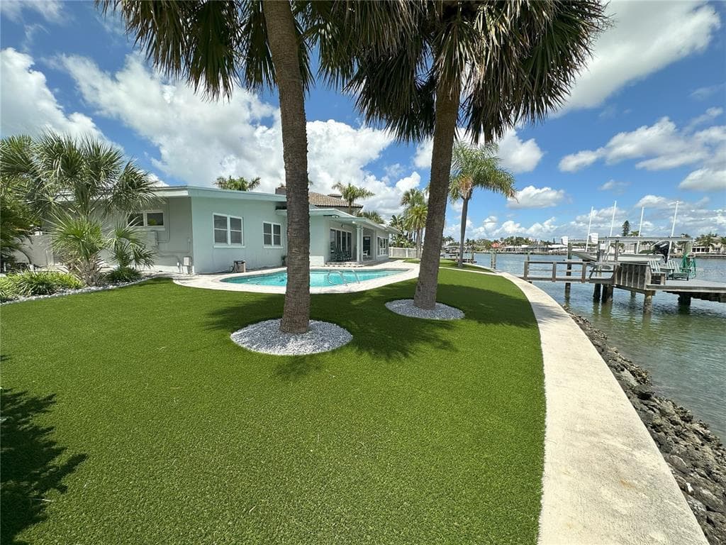 10103 TARPON DRIVE photo 11
