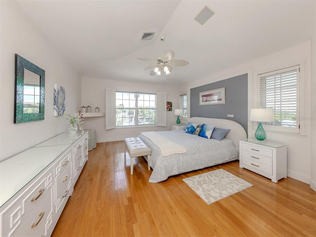 1400 BEACH ROAD 3 photo 17
