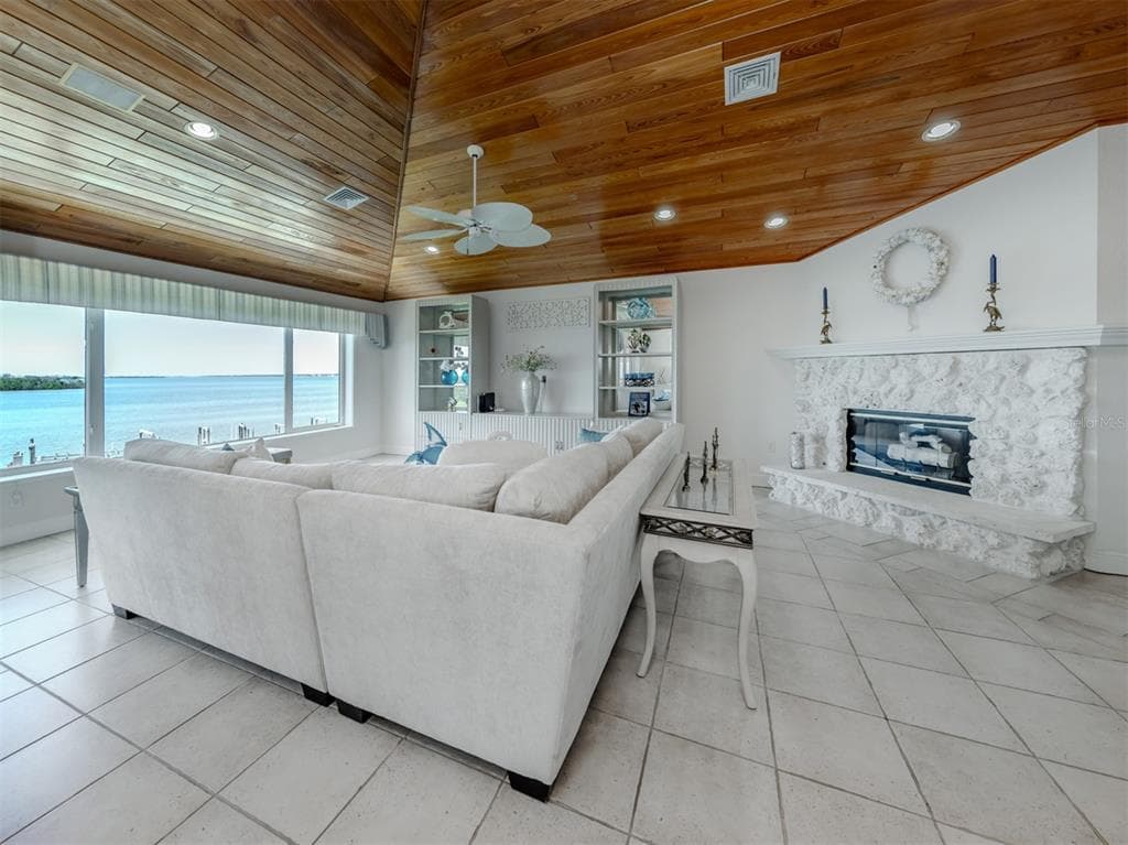 1400 BEACH ROAD #3 5