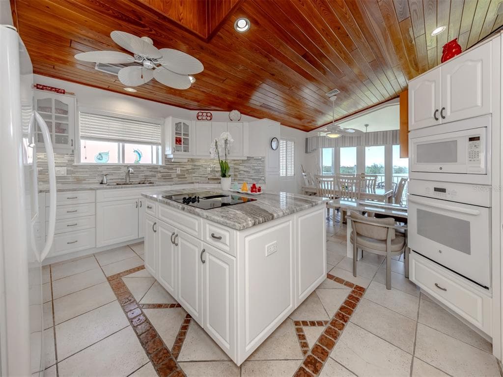 1400 BEACH ROAD 3 photo 14